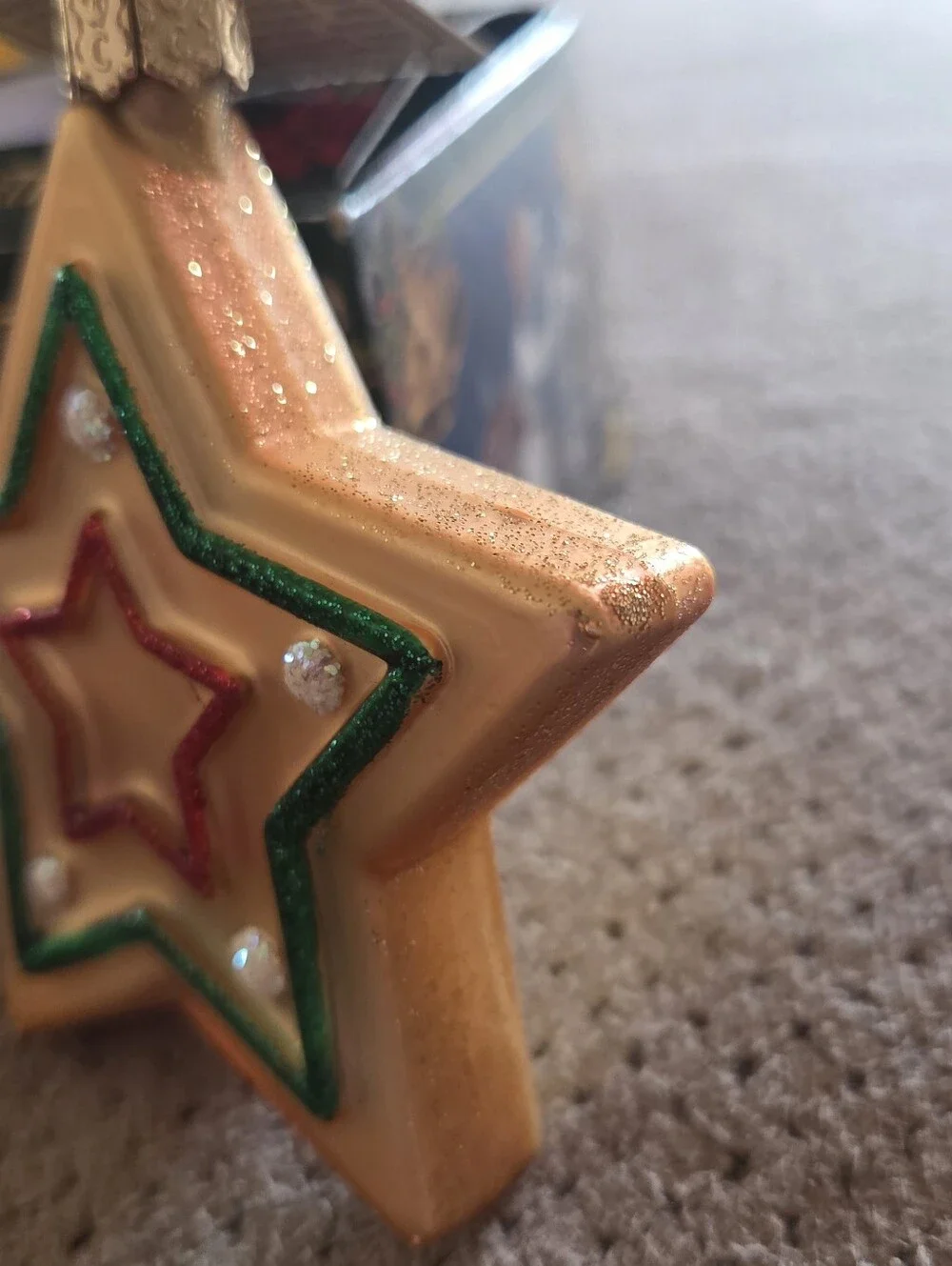Old World Christmas Sugar Cookie Sweet Star glass ornament features a hand-paint